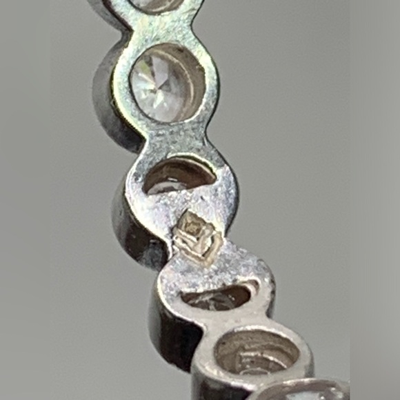 Silpada Vintage Rare HTF Sterling Silver CZ Channel Set Hoop Post Earrings - Picture 15 of 16